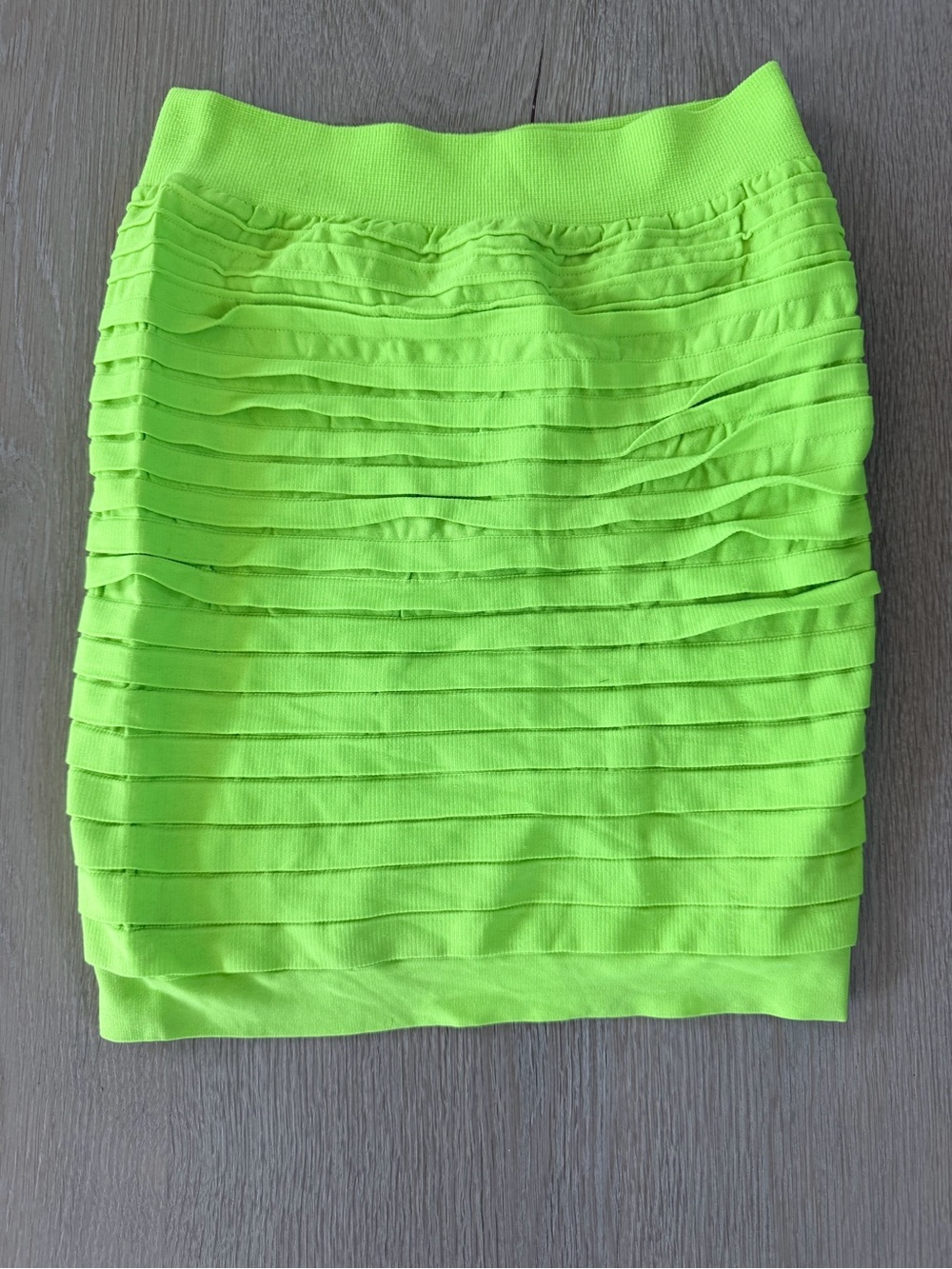 Neon Green Ribbed Mini Skirt - Women size XS/S - Picture 4 of 4